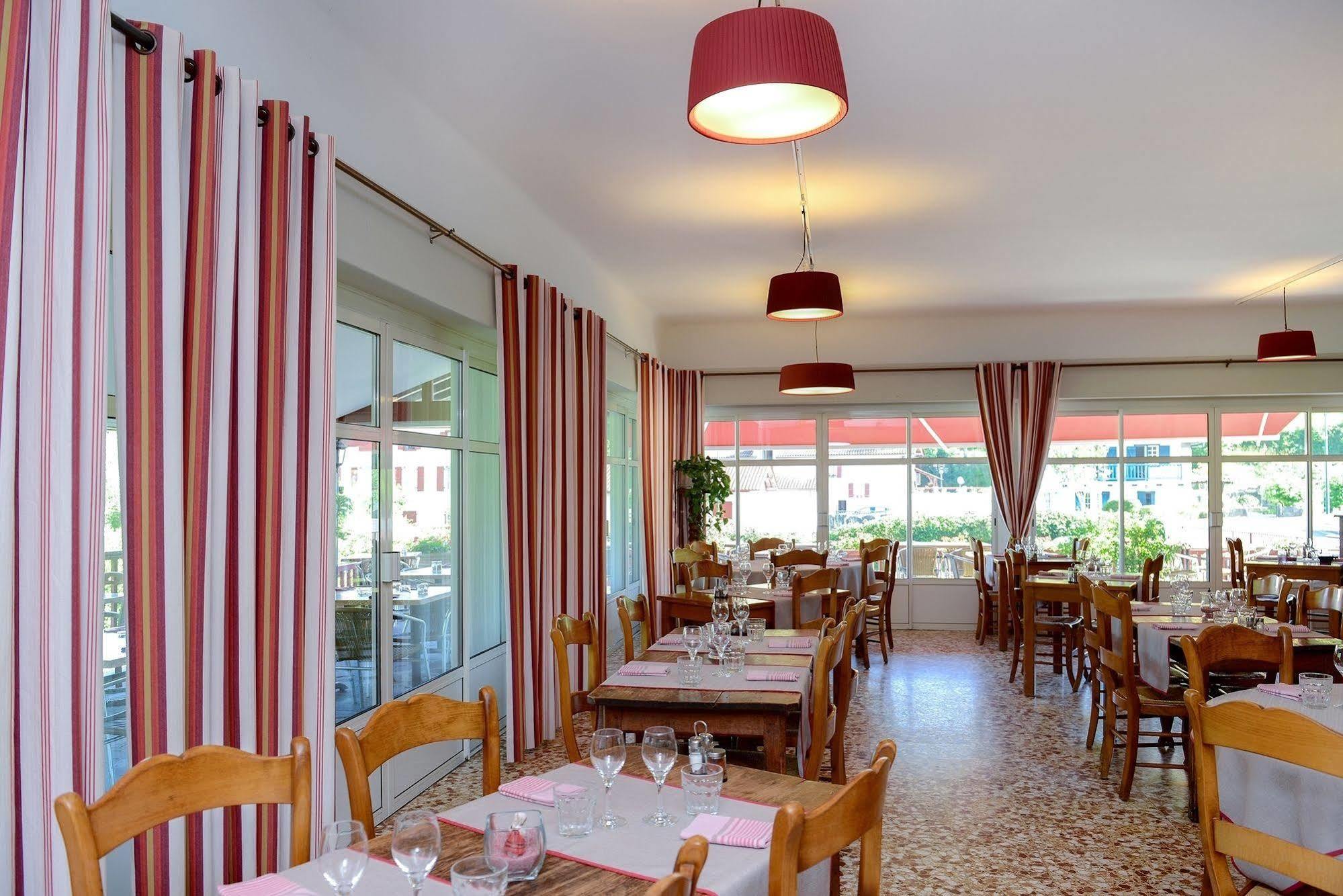 Logis Hotel Ur-Hegian Aïnhoa Exterior foto